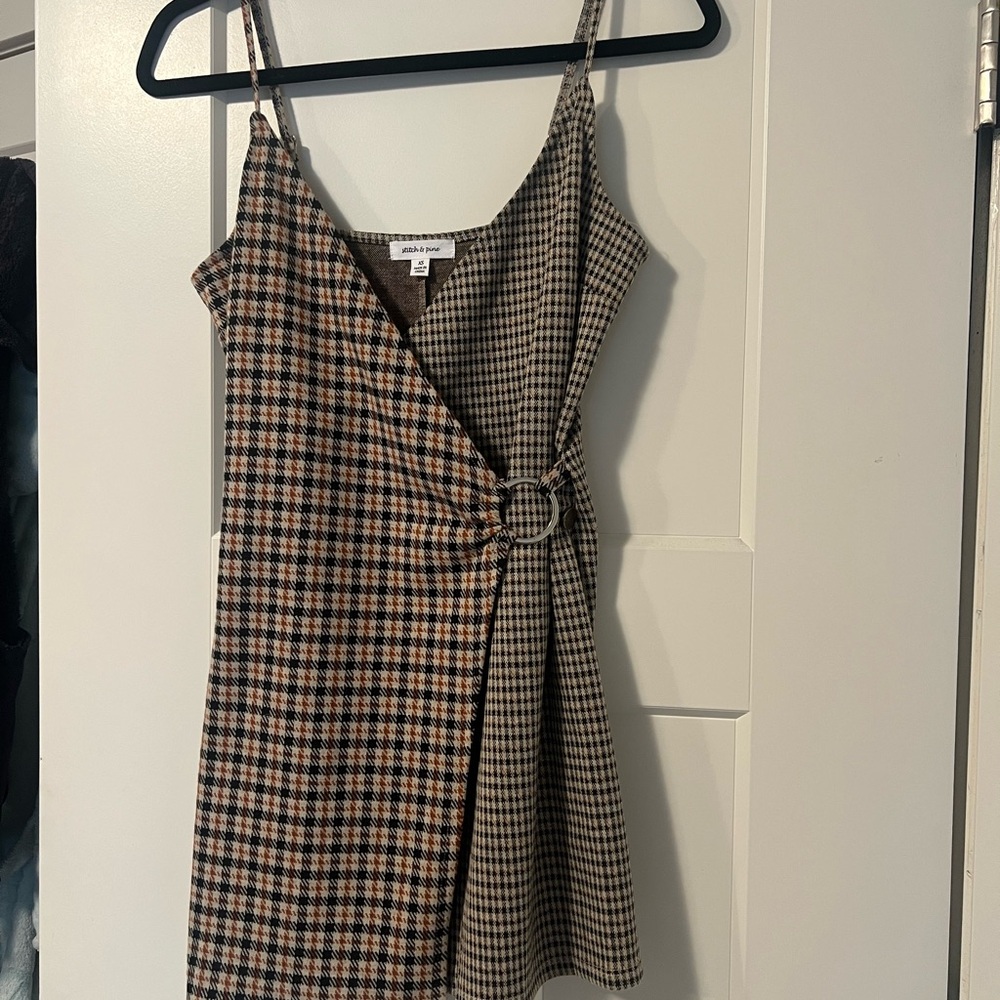Chic Plaid Mini Dress with Ring Accent